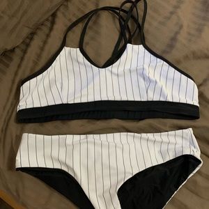 Salty Honey Defined Bikini Bottoms NWT